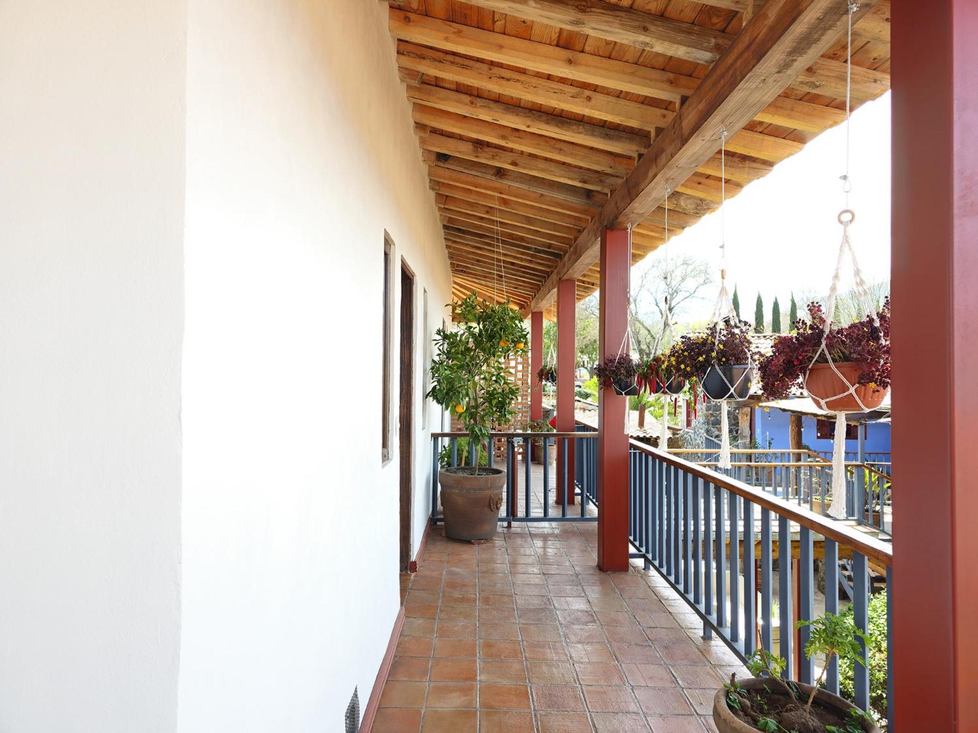 La Casa Azul Huasca & Restaurante La Terraza Hotel กูอัสกา เด โอกัมโป ภายนอก รูปภาพ