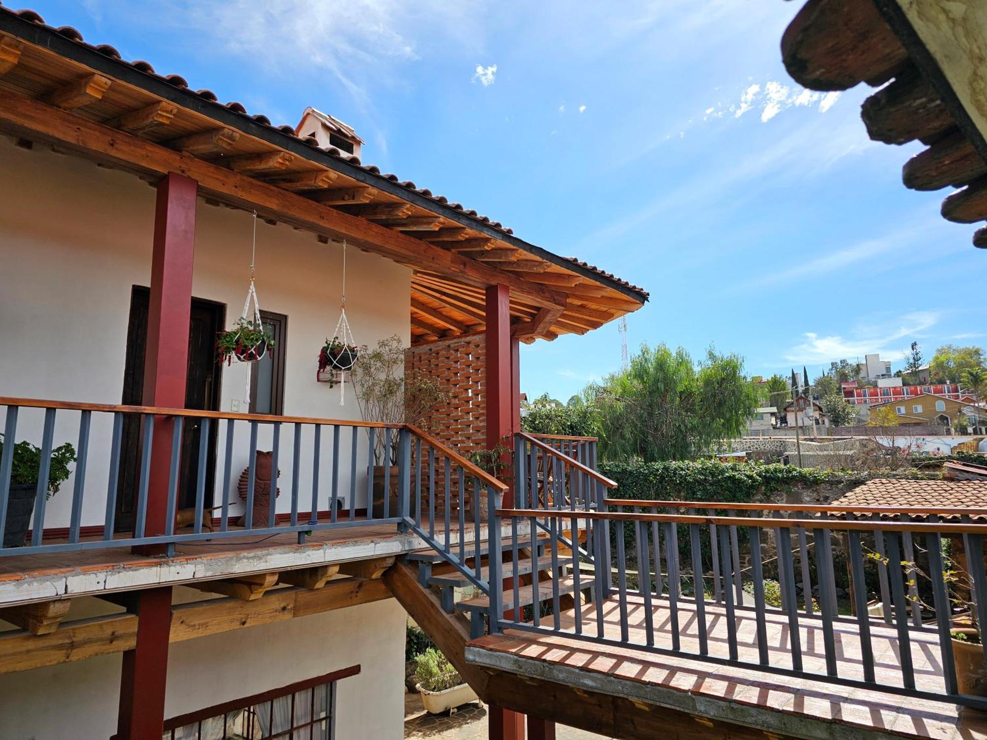 La Casa Azul Huasca & Restaurante La Terraza Hotel กูอัสกา เด โอกัมโป ภายนอก รูปภาพ