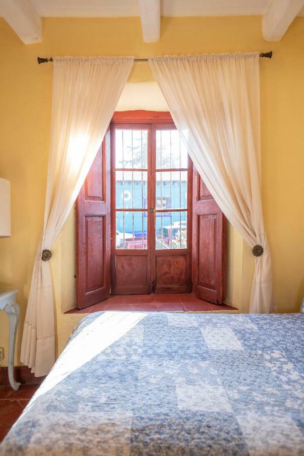 La Casa Azul Huasca & Restaurante La Terraza Hotel กูอัสกา เด โอกัมโป ภายนอก รูปภาพ